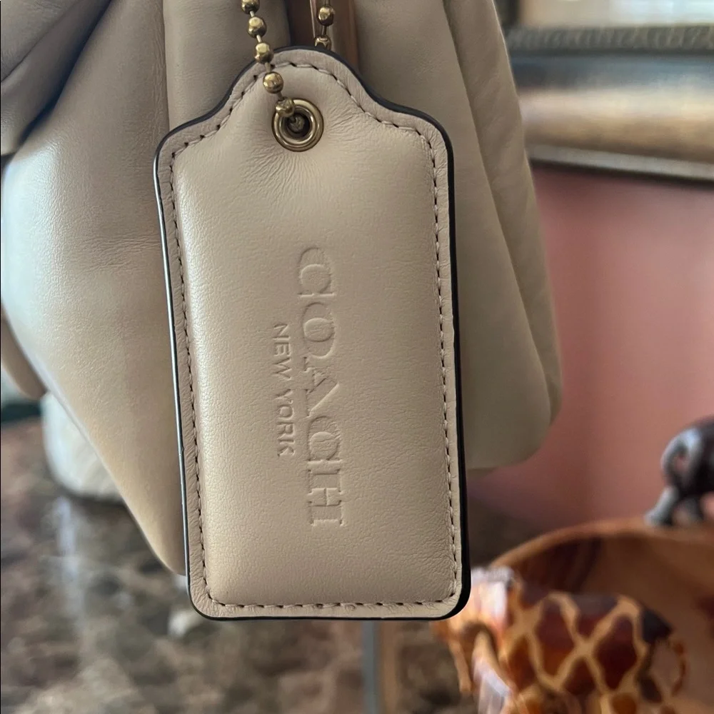 Coach Letter C  Pillow TABBY IVORY Leather Shoulder Bag with Gold accents NWT - Picture 4 of 9